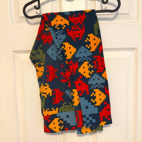 TC Tall & Curvy LulaRoe (Lula Roe) Space Invaders Pixelated Video Game Leggings - Picture 1 of 1